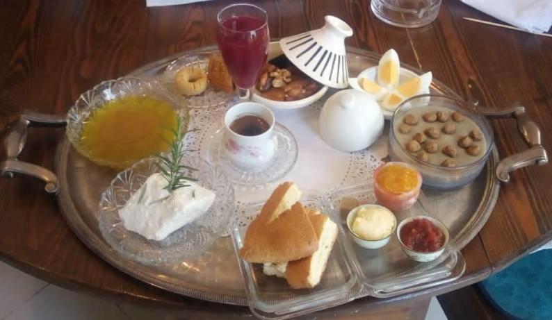 Dar Esma Bed & Breakfast La Marsa Bagian luar foto